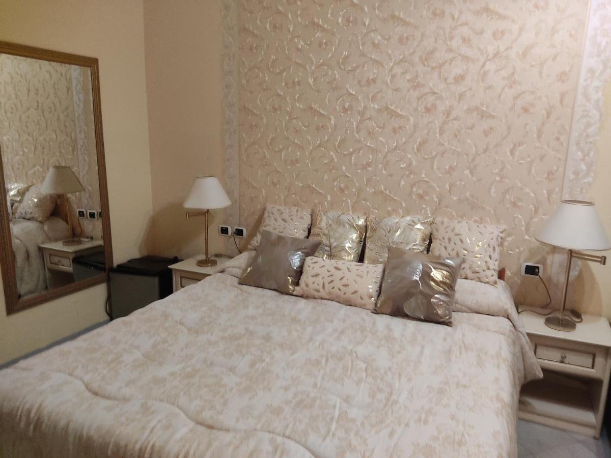 Hotel Sanremo Luaran gambar